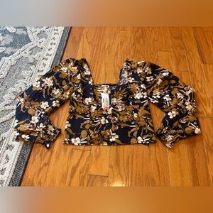 Vigors Floral Puff Sleeve Crop Top Womens Size Medium NWT